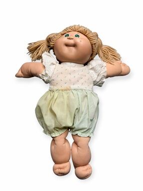 Vintage Cabbage Patch Kid Doll Green Xavier Roberts Signature 1984